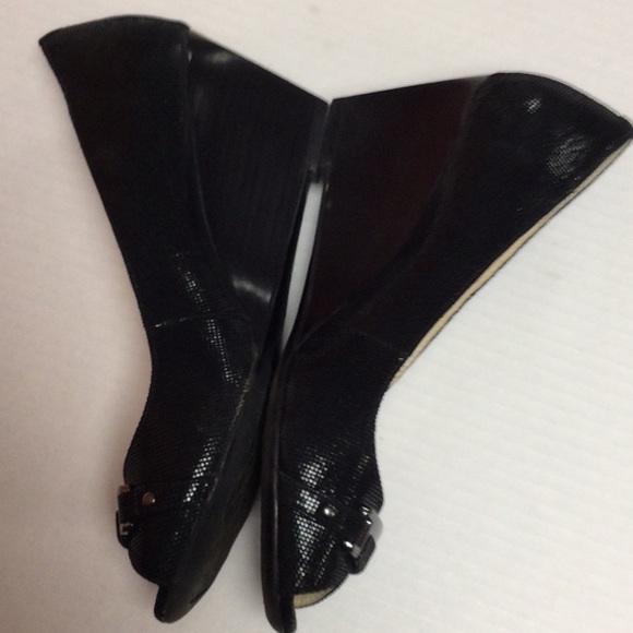 Calvin Klein Sera Buckle Shimmer Peep Toe Wedges Sz 7.5W - Picture 4 of 9